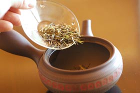Tea Travel Tea Incense Burner Heat-Resistant Glass (1 Candle Included) Gift Wrapping Available
