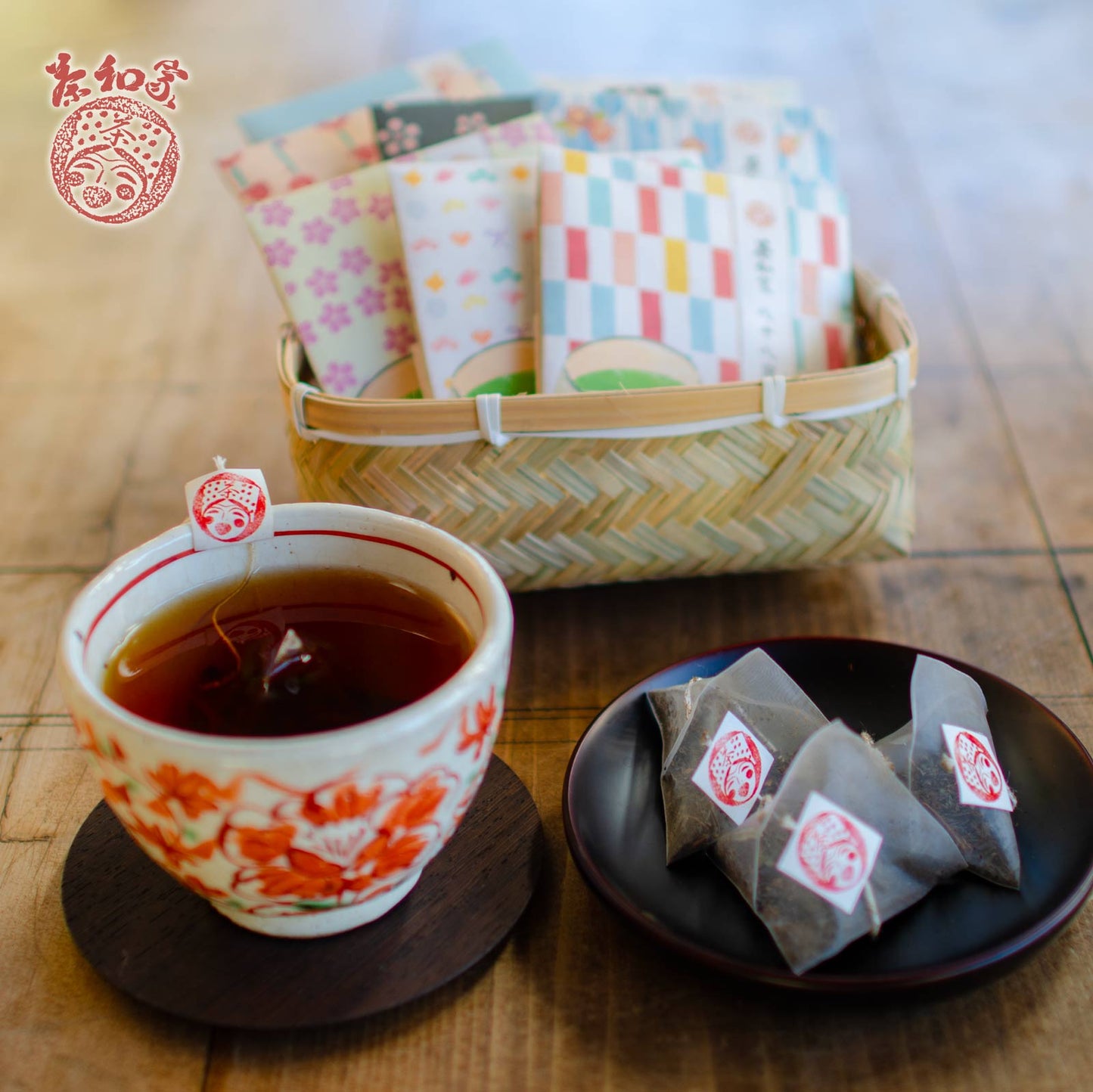 Tea Travel Chawa-ya Tea Picking Basket Tea Black Tea Tea Bag Gift (Strong Yasohachiya Tea 3 Bags x 8 + Soothing Japanese Black Tea 3 Bags x 8) Distributed Bamboo Basket Small Gift